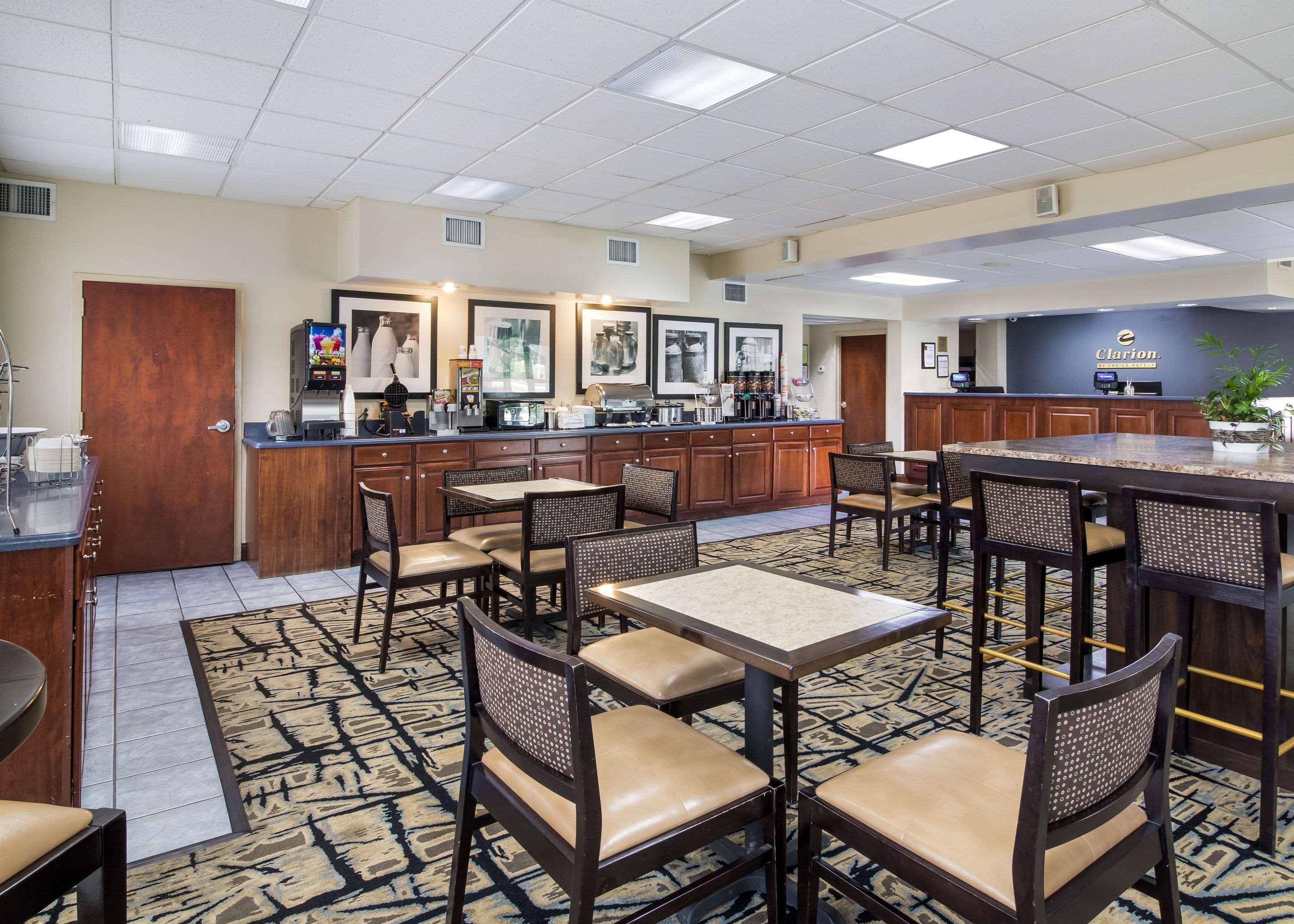 Clarion Inn Cleveland Near University Extérieur photo